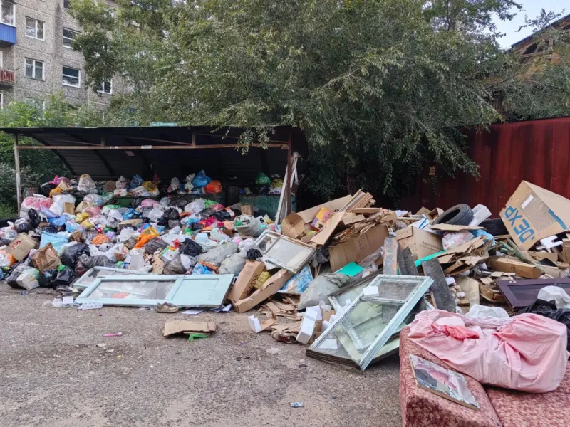 Мусорные контейнеры в Чите